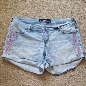 Hollister 13 31 Jean Shorts Denim Midi Pink Embroidered